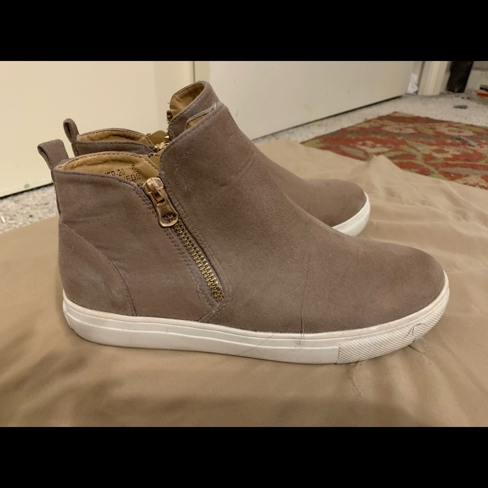 Women’s Wedge Sneakers
